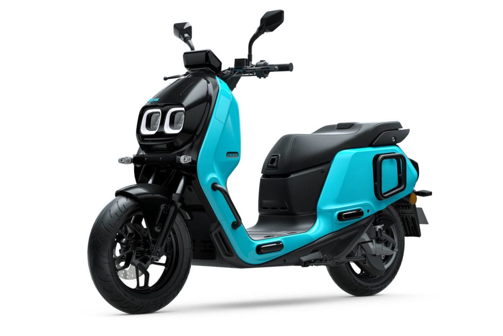 River Indie December Offers 2025: Discounts Upto Rs 22,500 on Electric Scooters