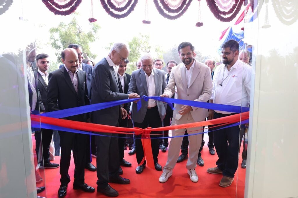 Kinetic clocks 600+ Sales & 33% Revenue Growth | Opens 7 EV Showrooms