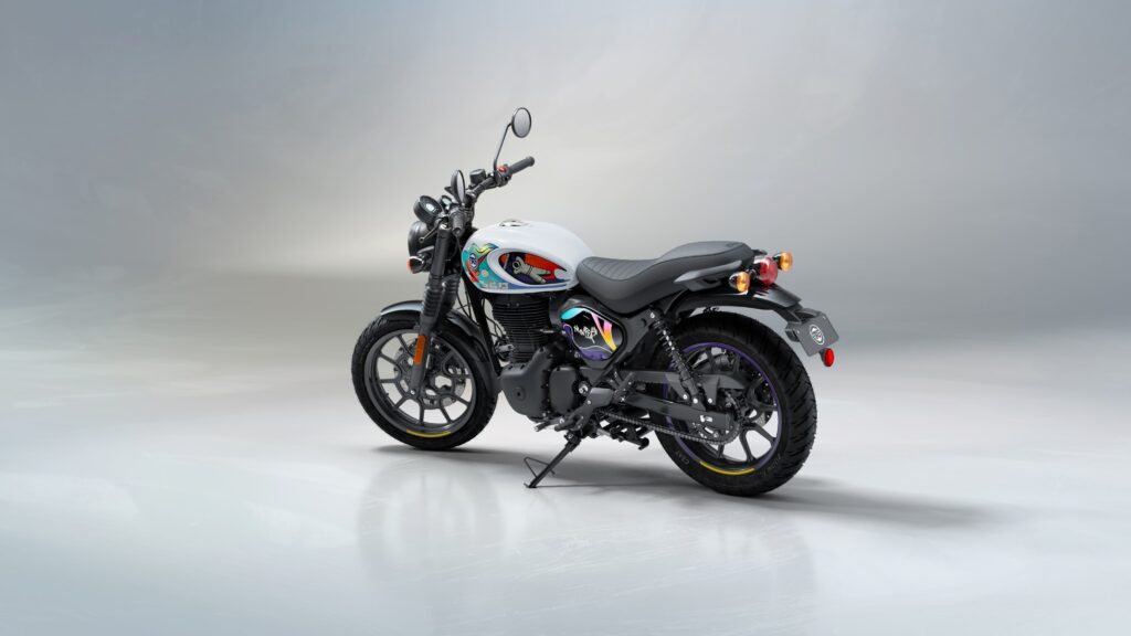 2026 Royal Enfield Hunter 350 Mumbai Yellow & Moonshot White Colors Launched