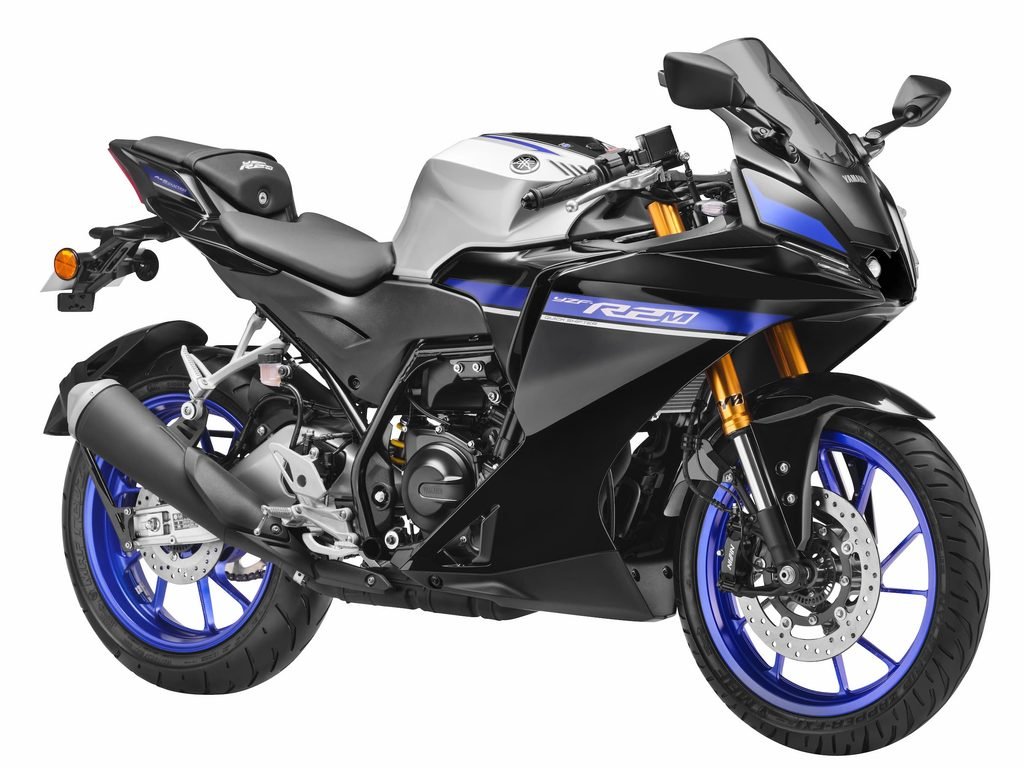 Yamaha R2 Launched at Rs 2.3 lakhs | Weighs Only 149 Kgs, Gets 204cc Liquid Cooled Engine
